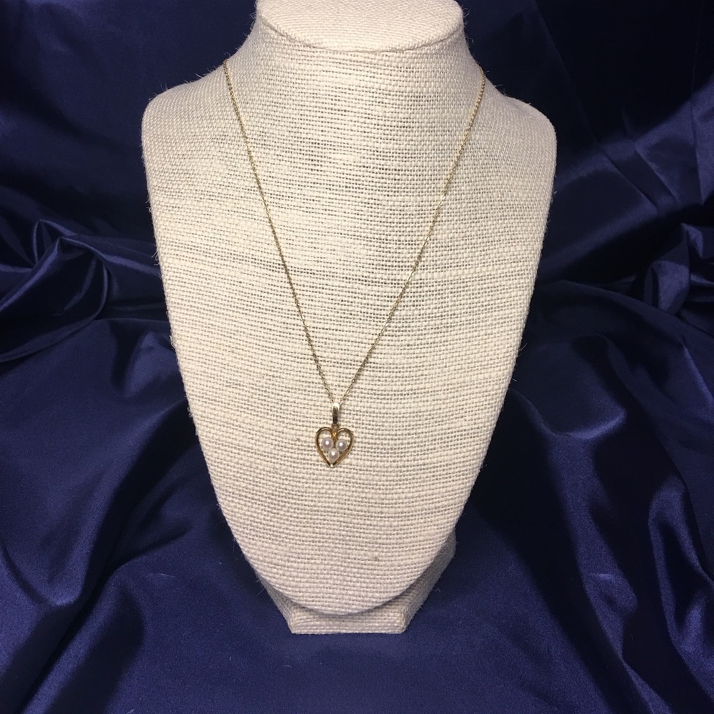 Gold and pearl heart necklace